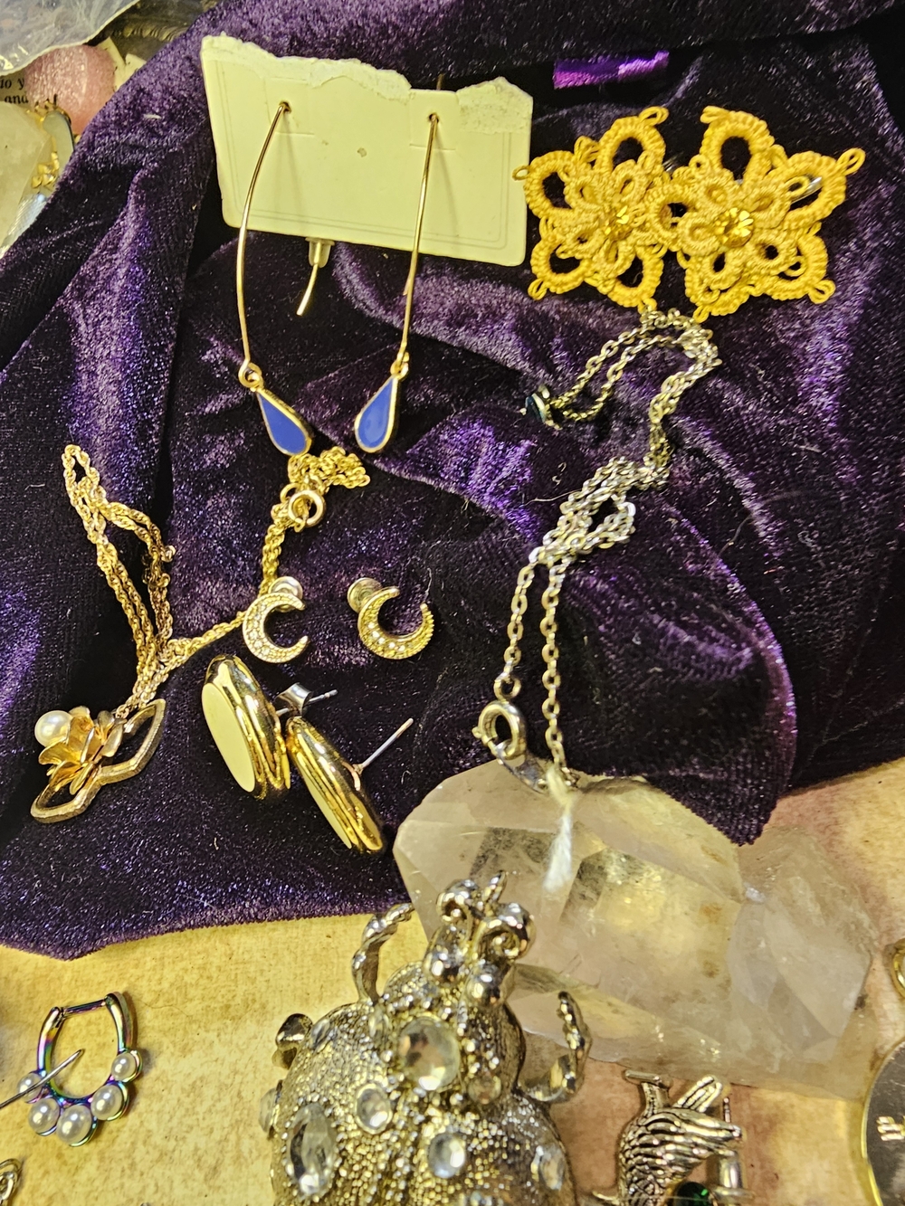 Vintage Sellers Crafters Bundle Jewelry Earrings Necklaces Rando - Picture 15 of 17